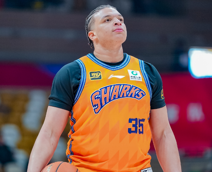 世界杯手机直播客户端安装-联赛第一!上海末节只丢8分大胜山西豪取9连胜 洛夫顿29+15